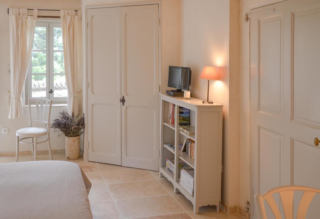 Le Mas De La Fontaine Bed & Breakfast Le Pegue Bilik gambar