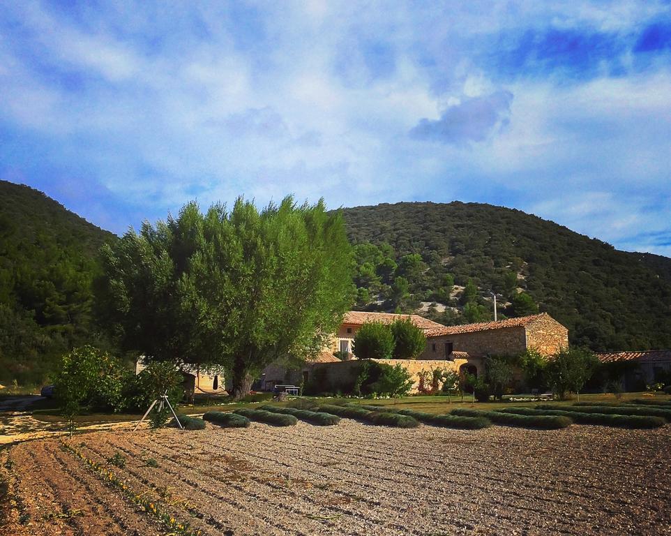 Le Mas De La Fontaine Bed & Breakfast Le Pegue Luaran gambar