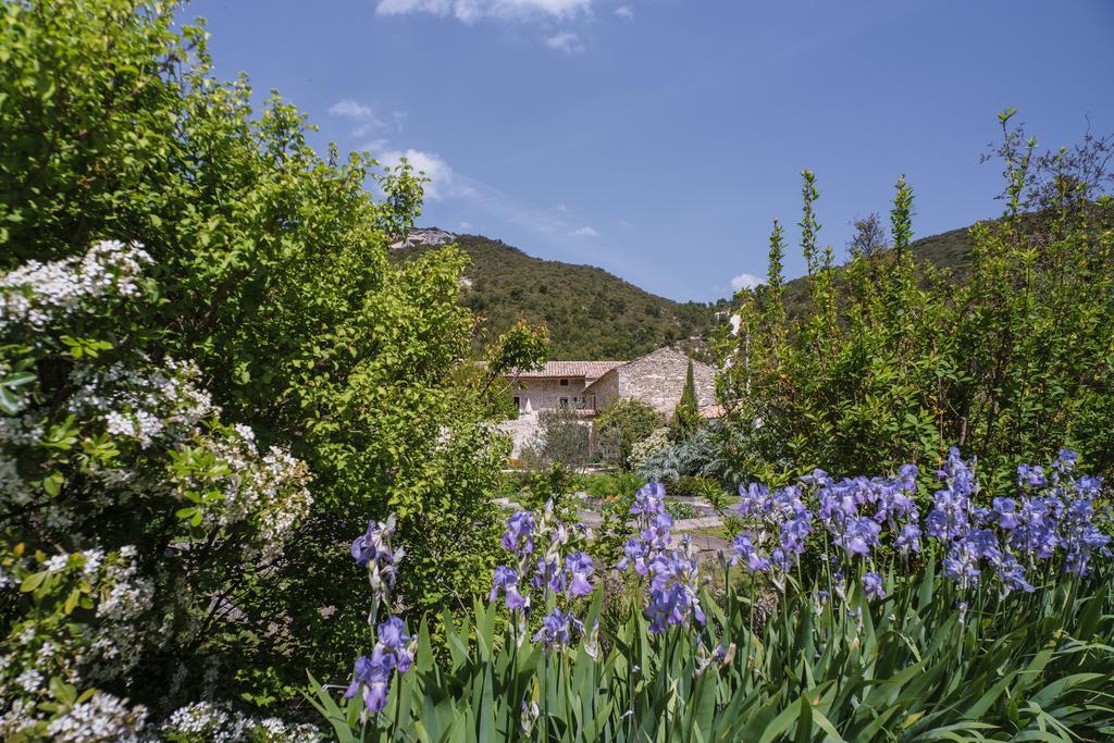 Le Mas De La Fontaine Bed & Breakfast Le Pegue Luaran gambar