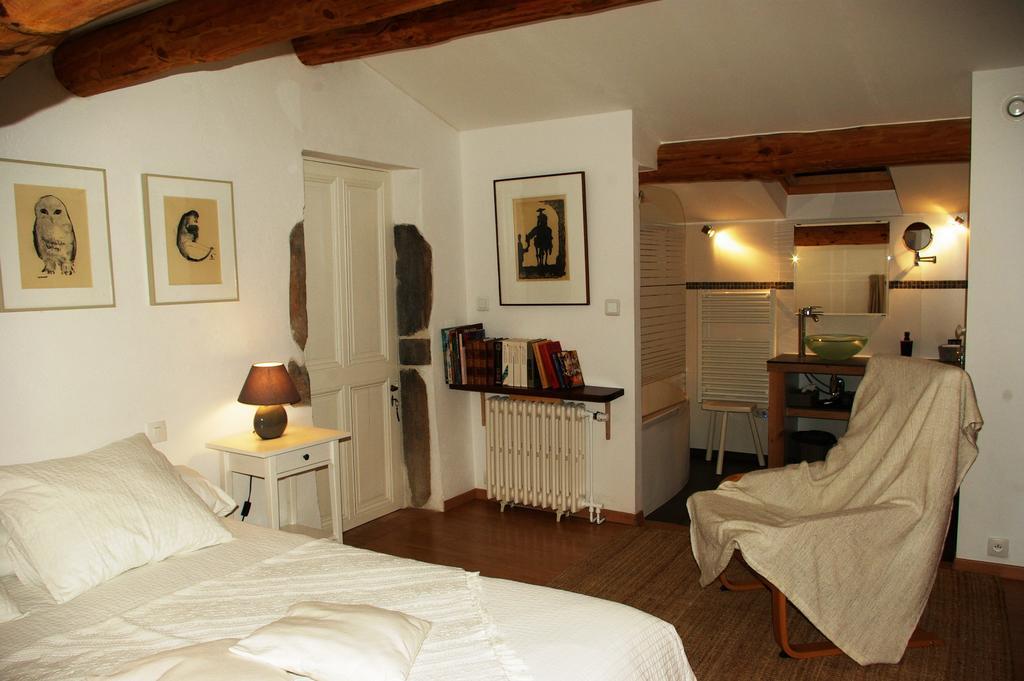Le Mas De La Fontaine Bed & Breakfast Le Pegue Luaran gambar